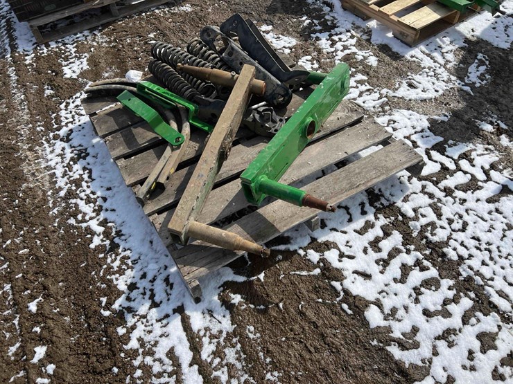 john-deere-680-image-1