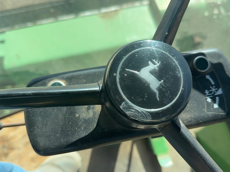 john-deere-2320-image-24