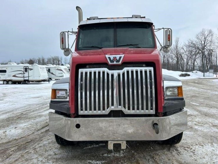 2017-western-star-4700-image-2