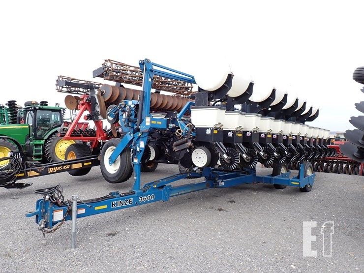 kinze-3600-image-1