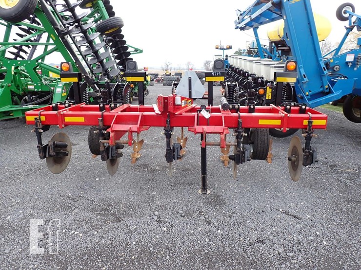 case-ih-2500-image-2