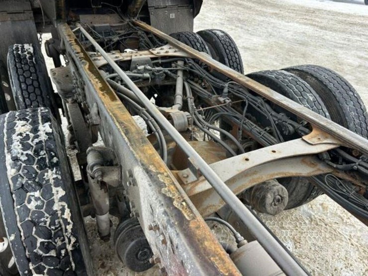 2017-western-star-4700-image-64