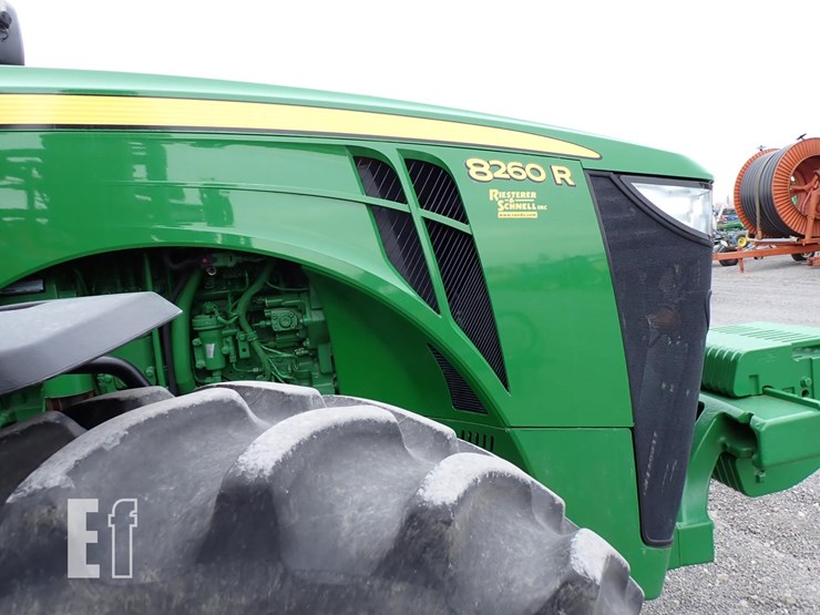 john-deere-8260r-image-5