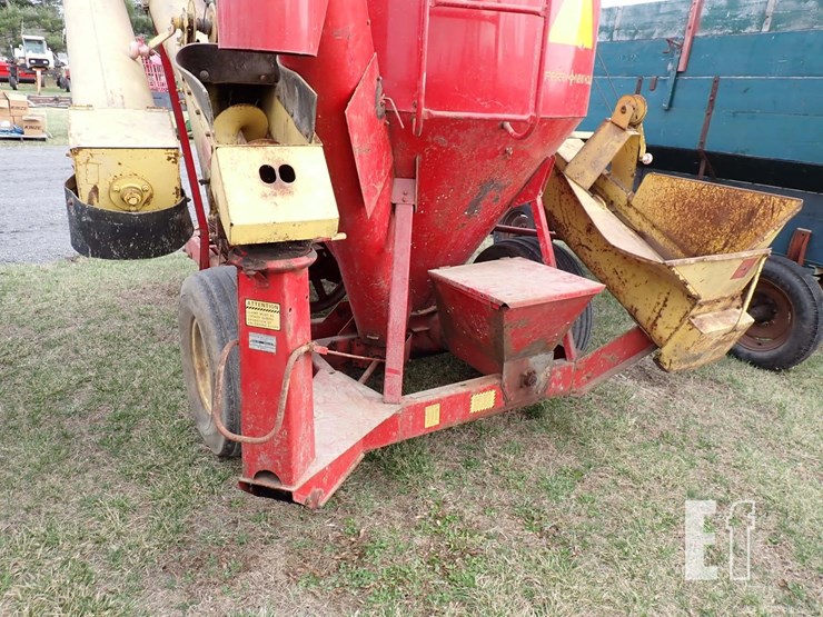 352-new-holland-352-image-6