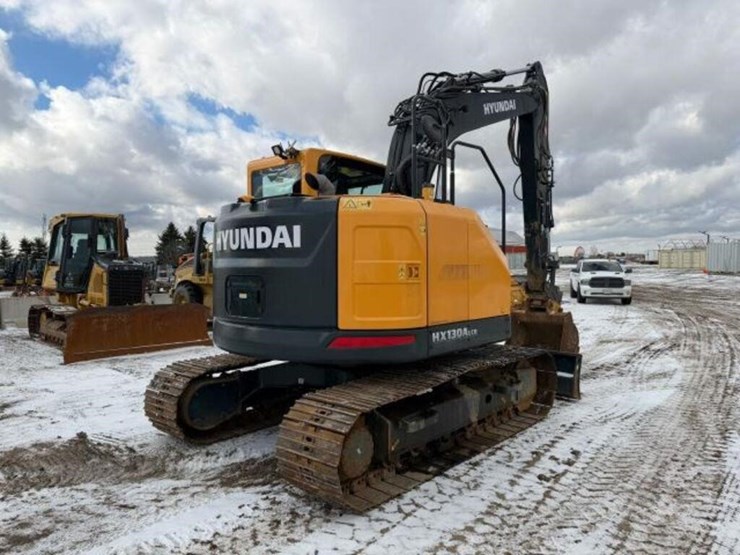 2023-hyundai-hx130a-lcr-image-4