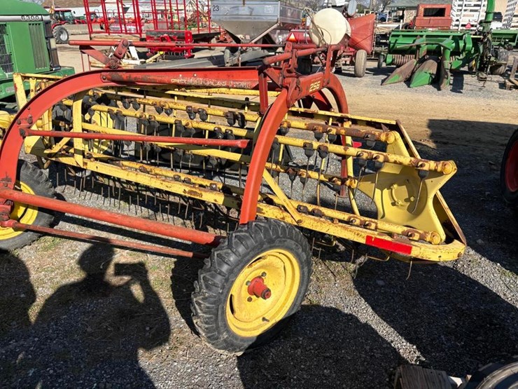 new-holland-256-image-4