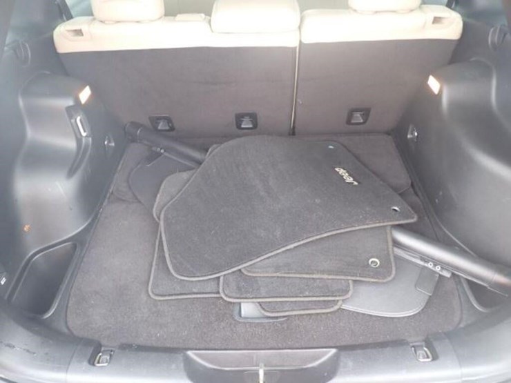 2016-jeep-cherokee-image-58