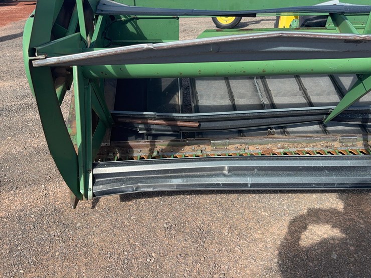 john-deere-2320-image-6