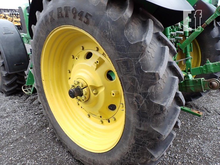 john-deere-7130-premium-image-14