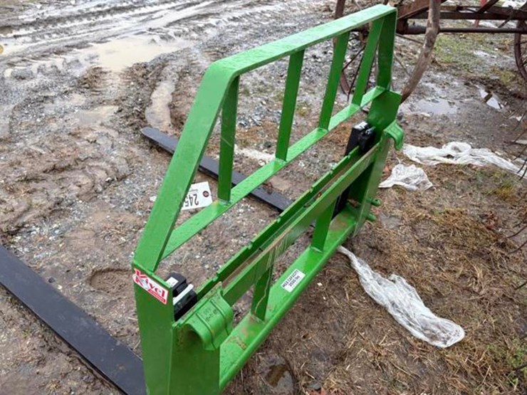 john-deere-kivel-pallet-fork-attachment-image-3