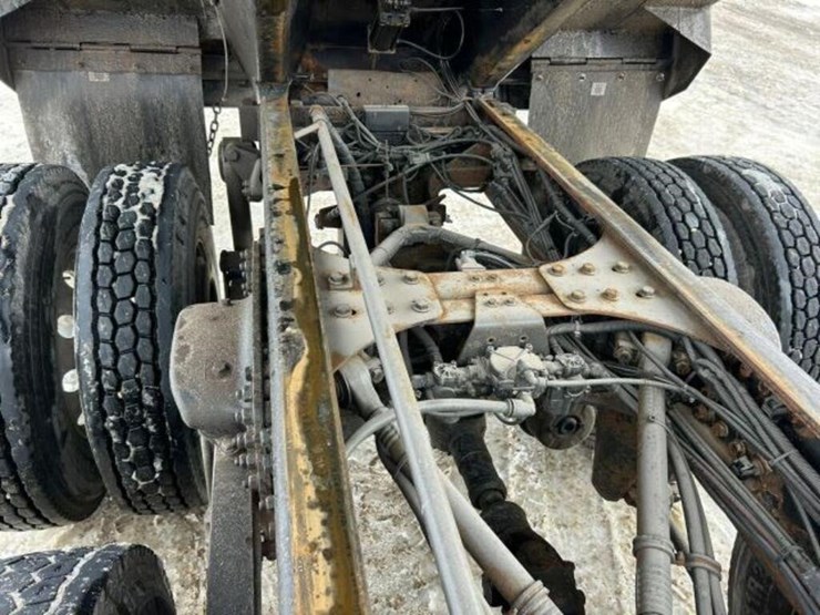 2017-western-star-4700-image-67