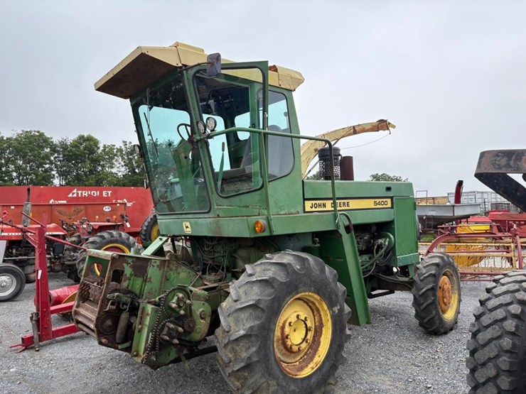 john-deere-5400-image-1