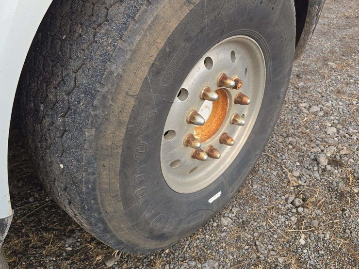 2006-international-8600-image-11