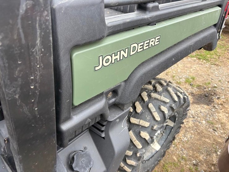 john-deere-gator-image-13