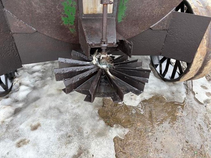 cedar-hill-manure-spreader-image-6