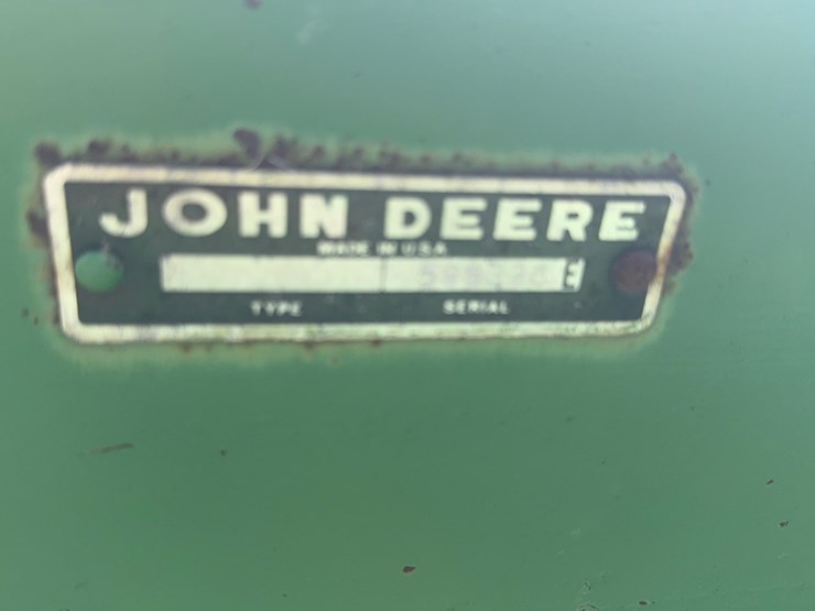 john-deere-2320-image-27