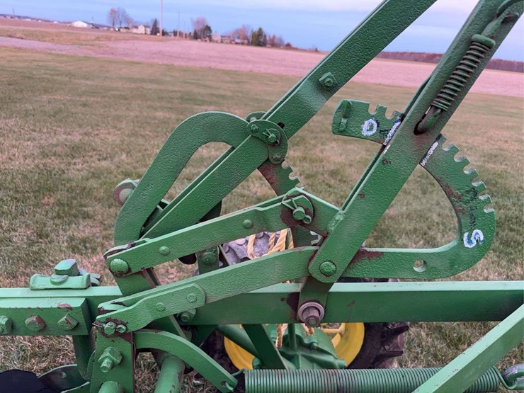 john-deere-14-image-37