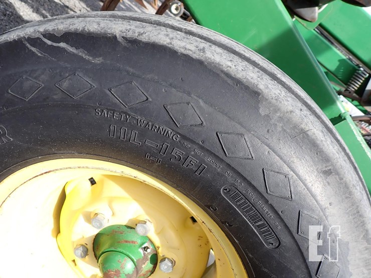john-deere-2210l-image-8