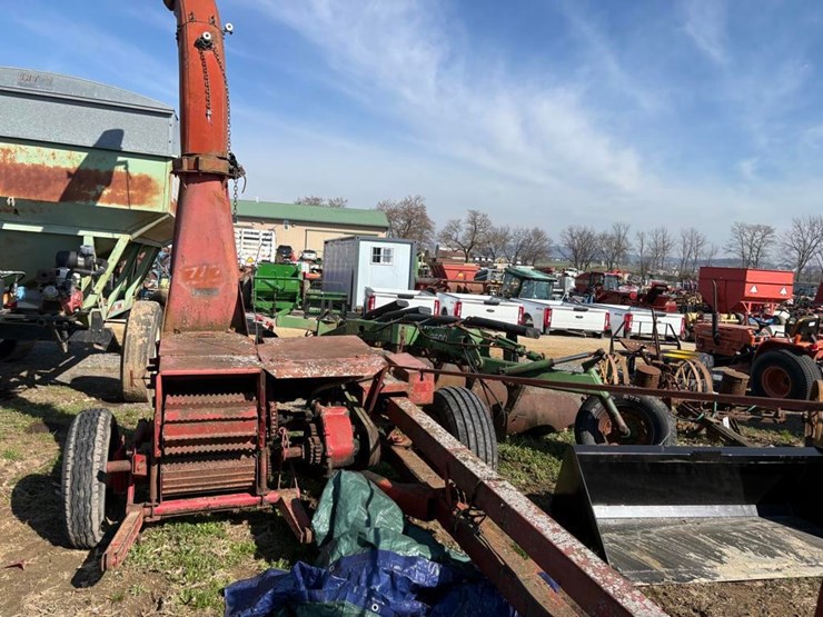 new-holland-717-image-1