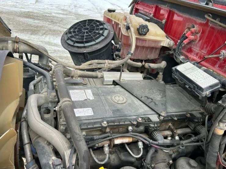 2017-western-star-4700-image-31