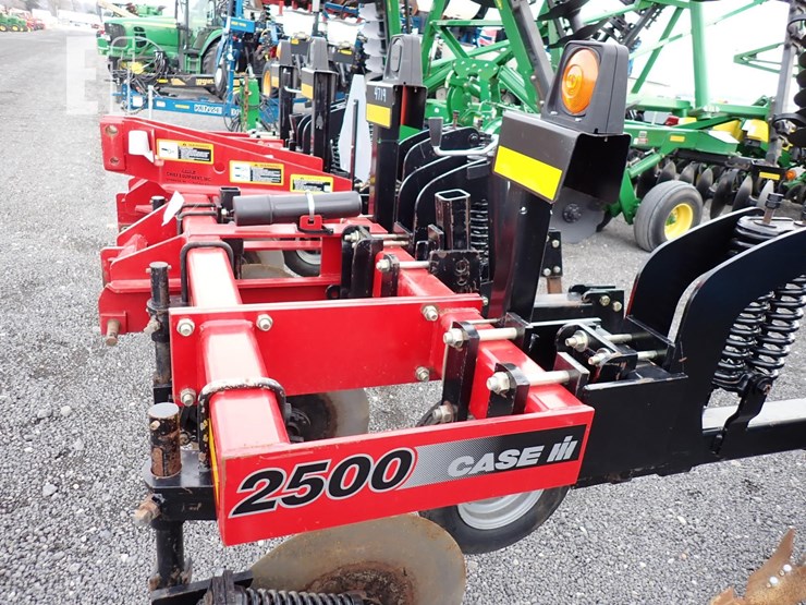 case-ih-2500-image-8