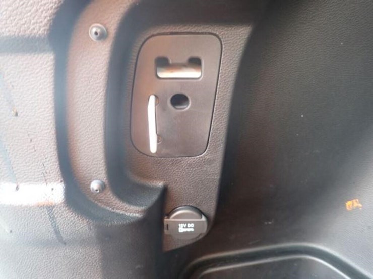 2016-jeep-cherokee-image-61