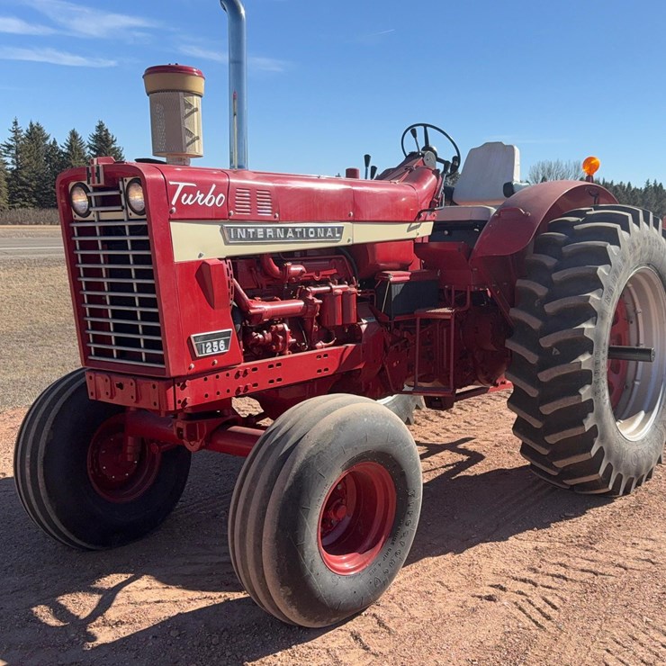 1967 INTERNATIONAL 1256