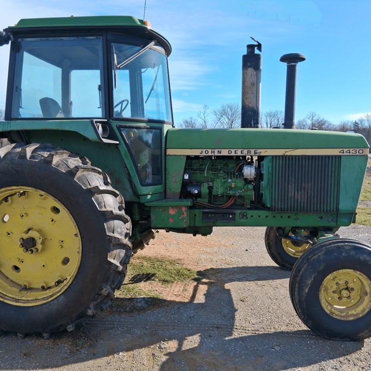 JOHN DEERE 4430