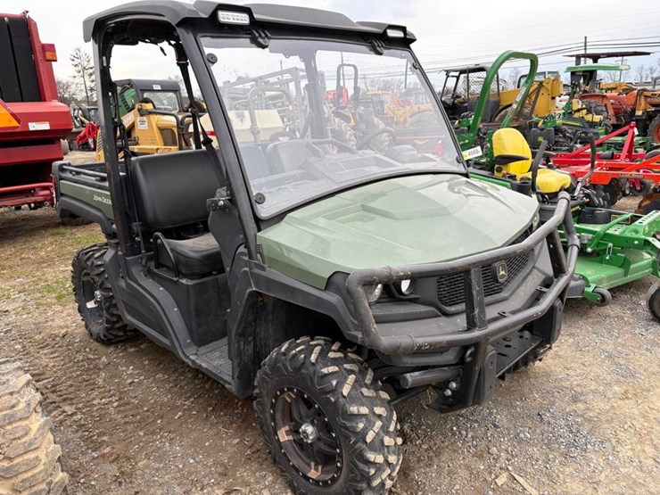 john-deere-gator-image-6