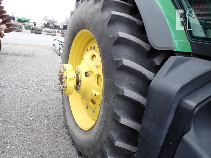 john-deere-8260r-image-7