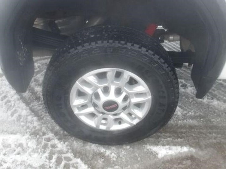 2022-gmc-2500hd-image-53