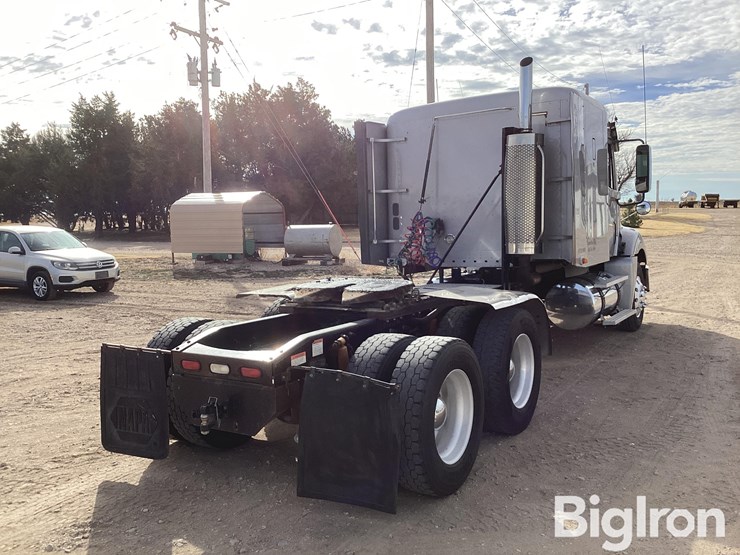 2007-freightliner-columbia-120-image-5