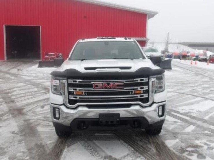 2022-gmc-2500hd-image-2