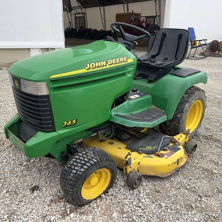 JOHN DEERE 345