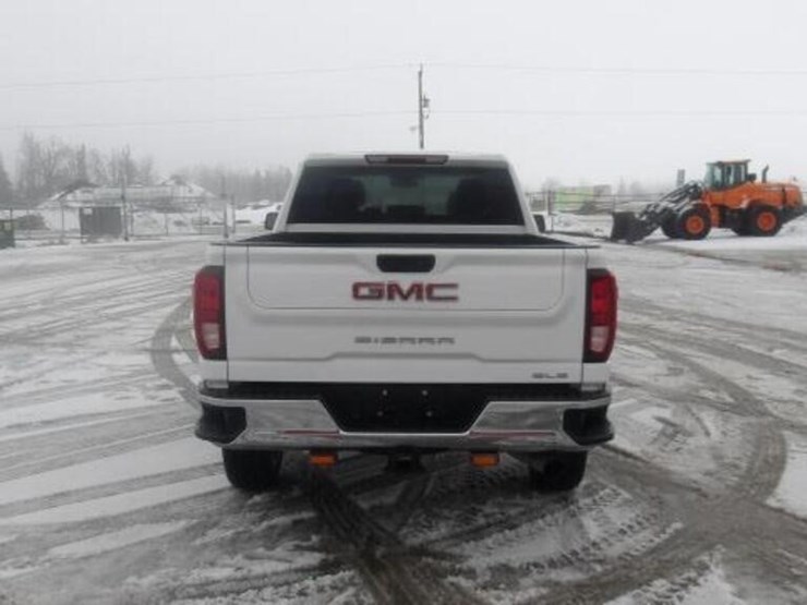 2022-gmc-2500hd-image-6