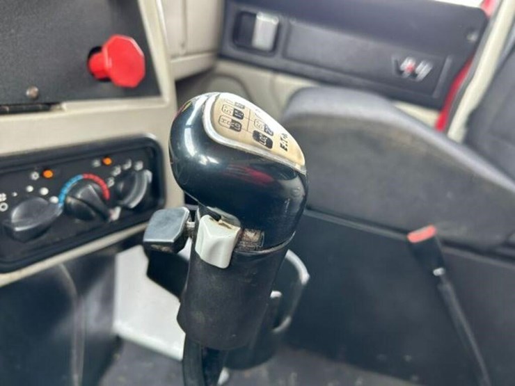 2017-western-star-4700-image-16