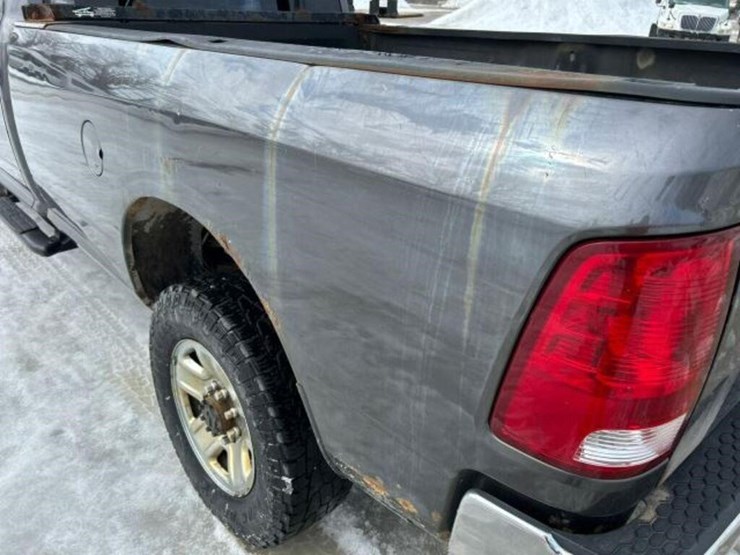 2014-ram-2500-hd-image-43