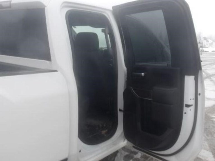 2022-gmc-2500hd-image-33