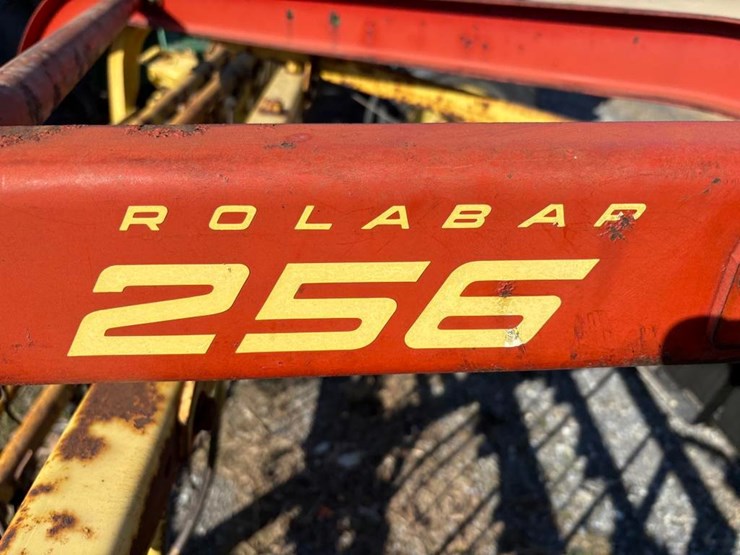 new-holland-256-image-5