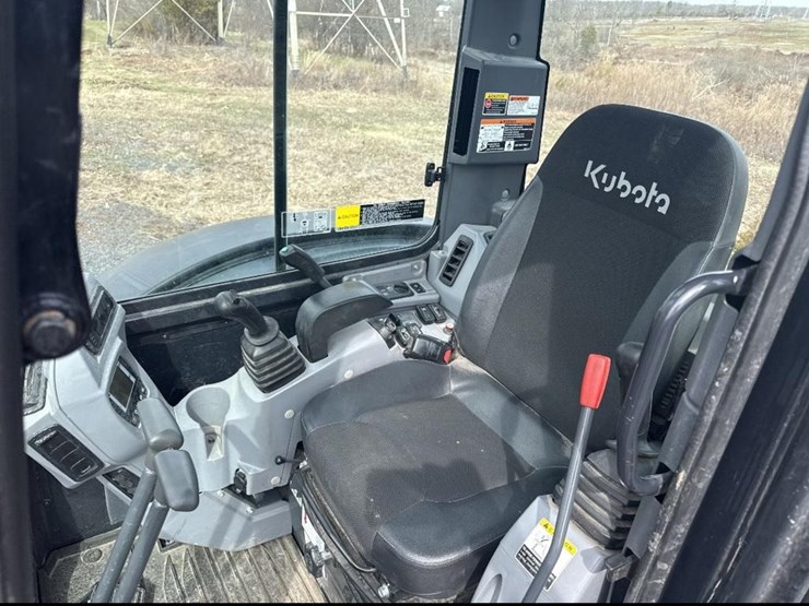 2024-kubota-kx040-4-image-5