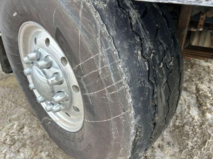 2017-western-star-4700-image-92