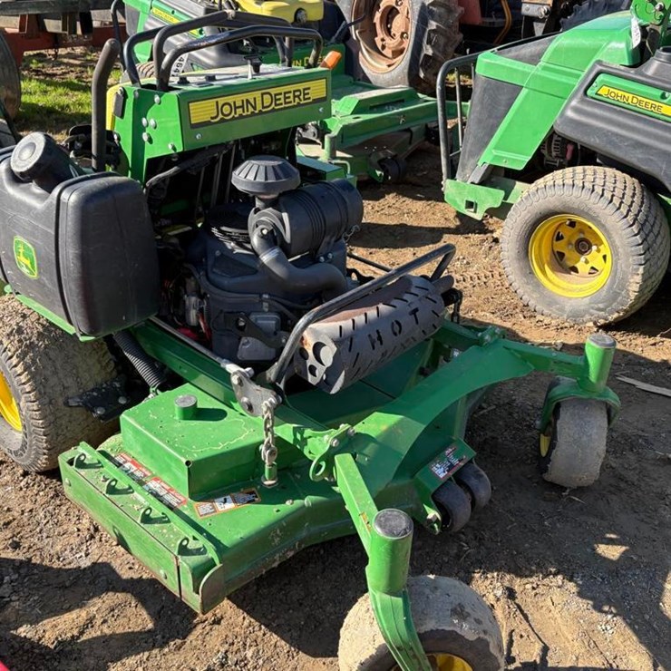 DEERE 648