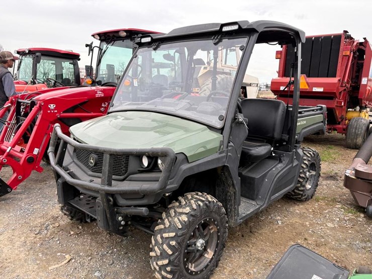 john-deere-gator-image-3