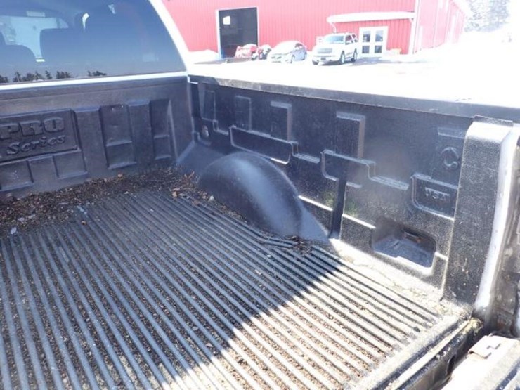 2013-ford-f150-xlt-image-35