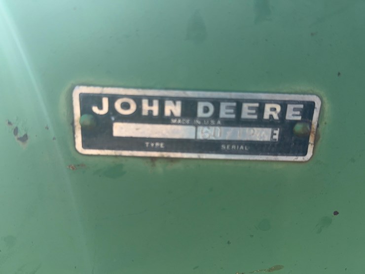 john-deere-2320-image-26