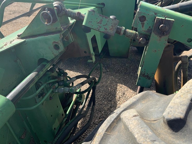 john-deere-2320-image-17