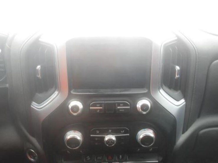 2022-gmc-2500hd-image-18