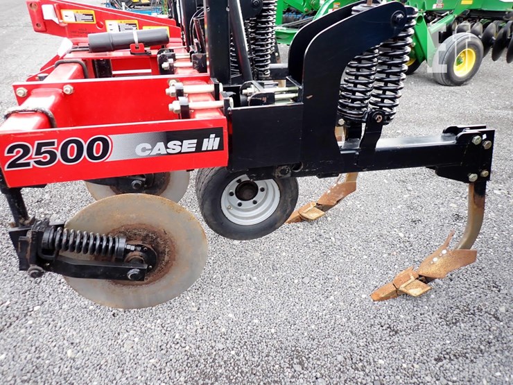 case-ih-2500-image-7