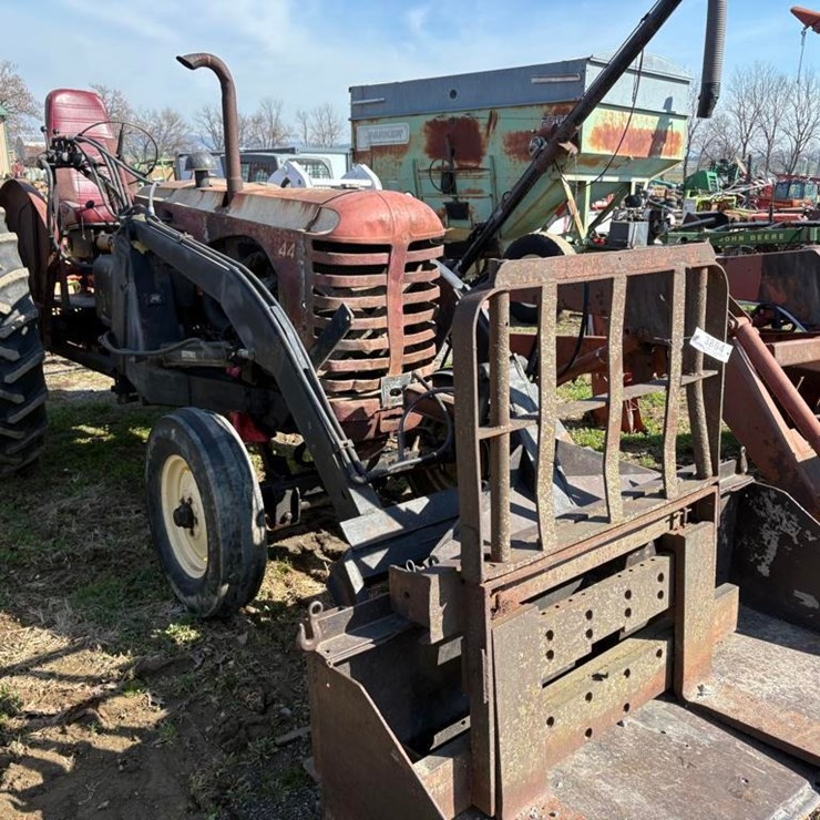 MASSEY-FERGUSON 44