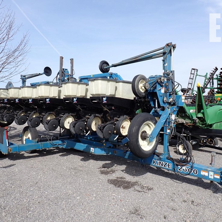 KINZE 2600
